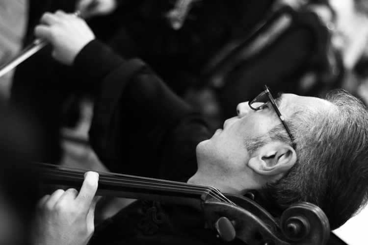 ¿Cómo elegir música para un funeral?