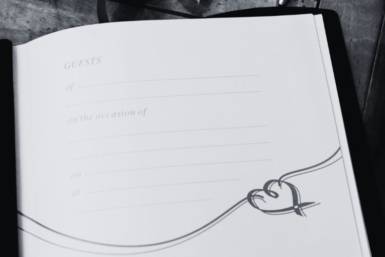 Libros de firmas para funerales: un recuerdo especial